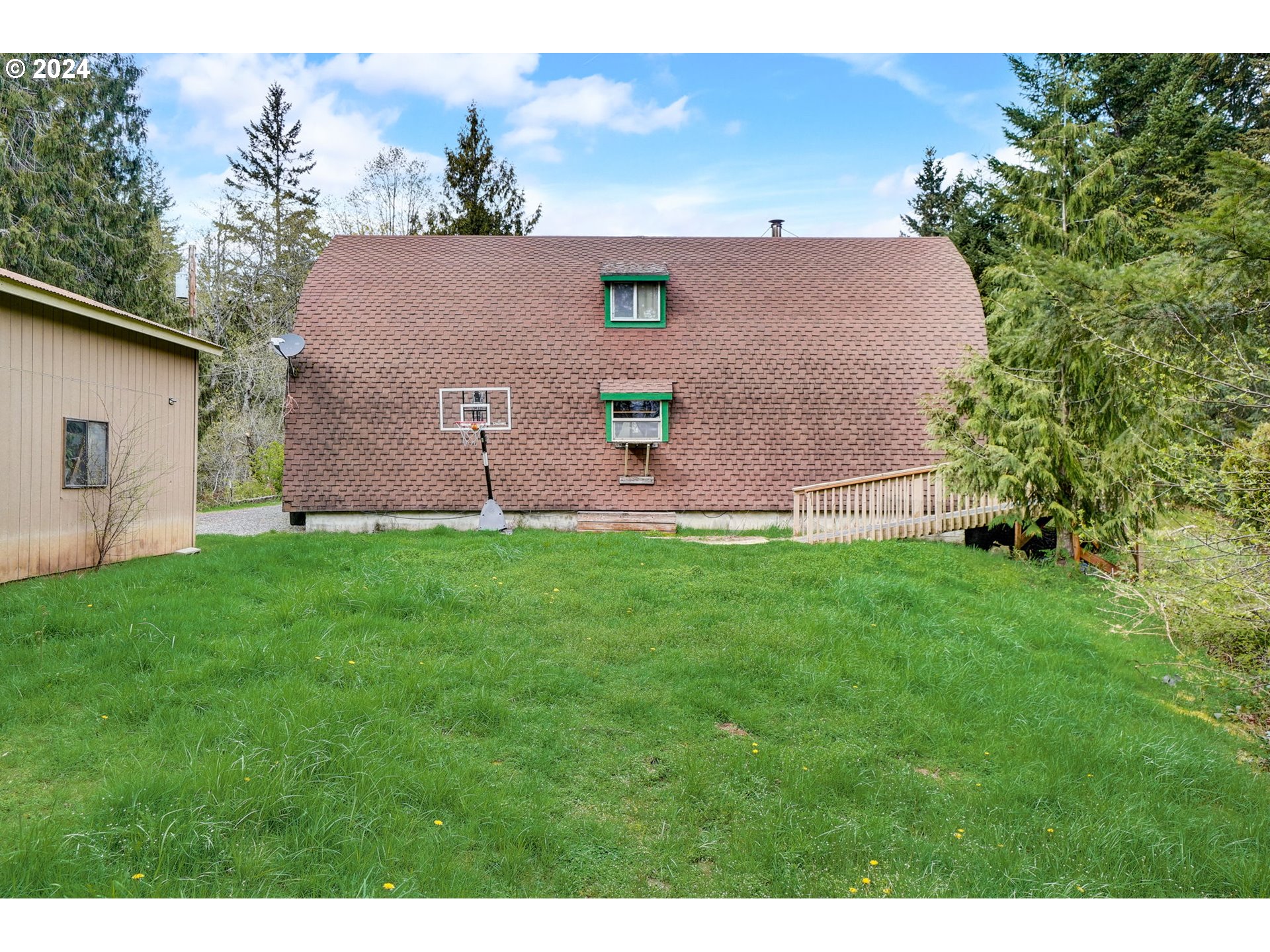 2162 East Loop Road Stevenson, WA 98648 - Photo 35 of 48 a view of an house with backyard