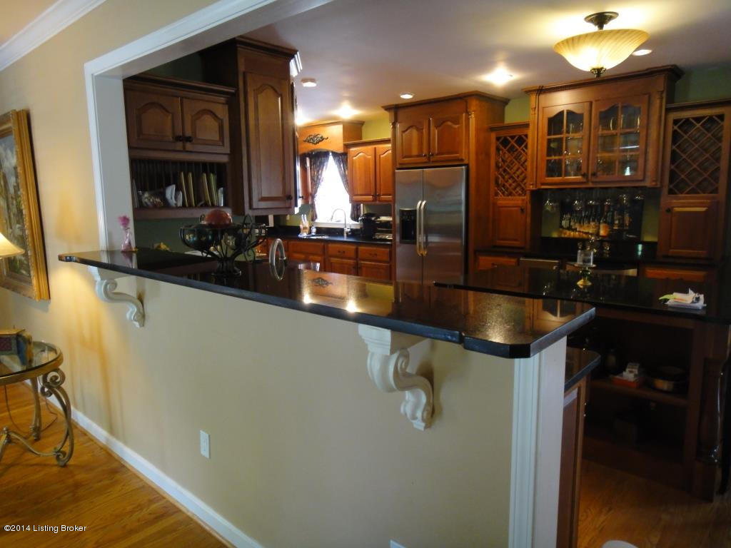 505 Brandon Road Louisville, KY 40207 - Photo 6 of 40 01