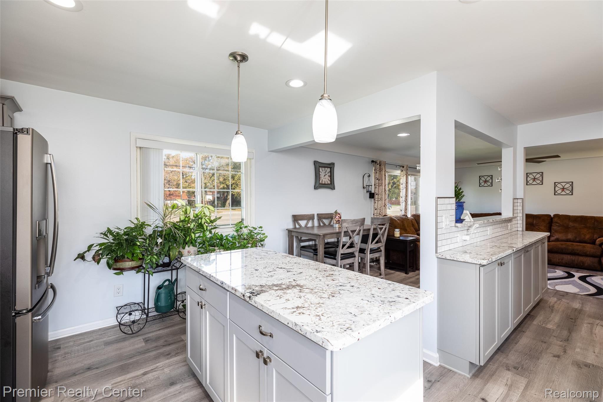 13078 13 Mile Road Warren, MI 48088 - Photo 17 of 32 18.Kitchen