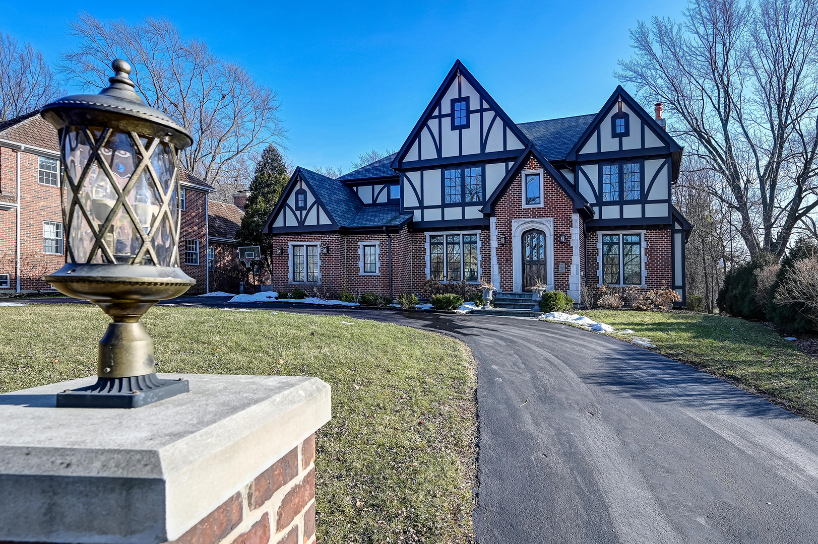 359 Ruby Street Clarendon Hills, IL 60514 - Photo 3 of 45