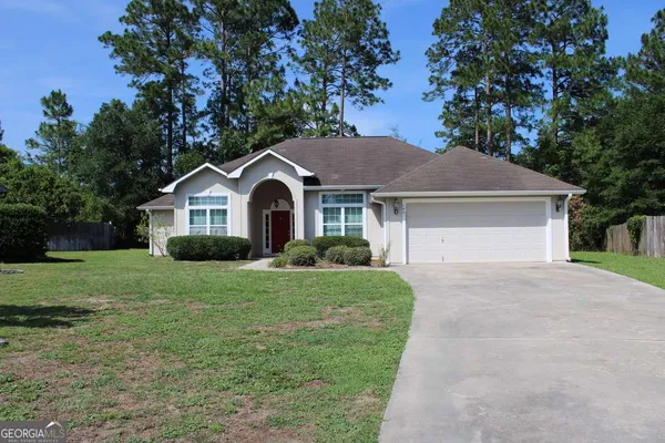 $1,925 | 150 Lake Manor Drive, Kingsland, GA 31548