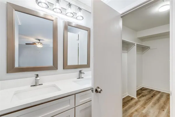 $2,300 | 15909 Archwood Lane, Unit 1026, Dallas, TX 75248