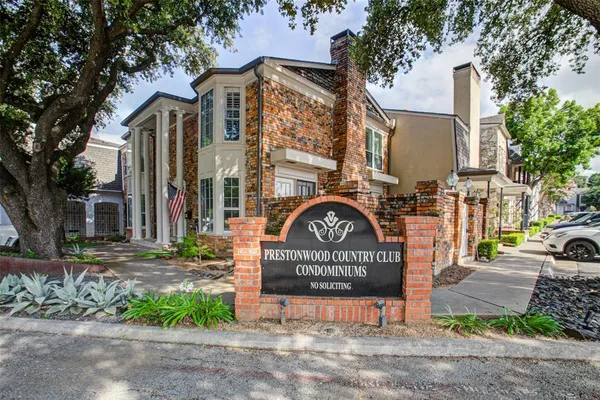 $2,300 | 15909 Archwood Lane, Unit 1026, Dallas, TX 75248