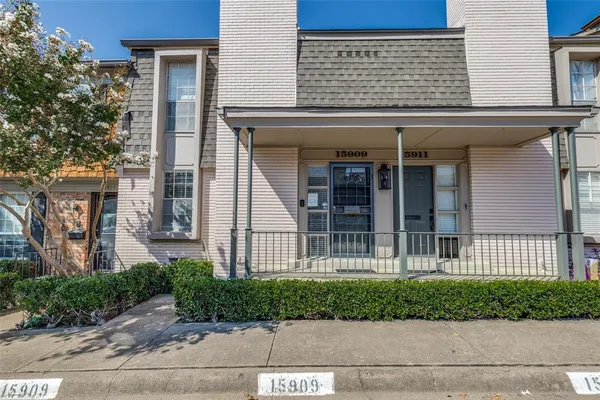 $2,300 | 15909 Archwood Lane, Unit 1026, Dallas, TX 75248