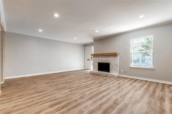 $2,300 | 15909 Archwood Lane, Unit 1026, Dallas, TX 75248