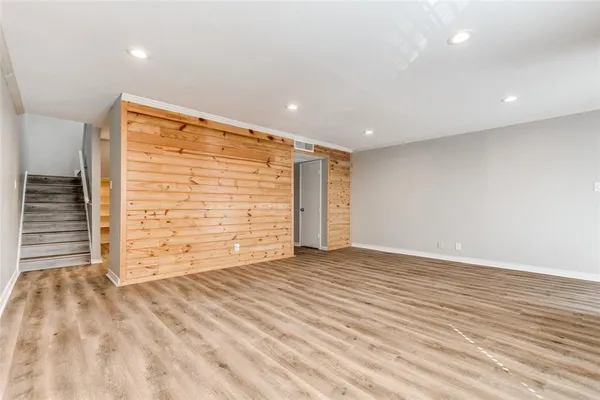 $2,300 | 15909 Archwood Lane, Unit 1026, Dallas, TX 75248