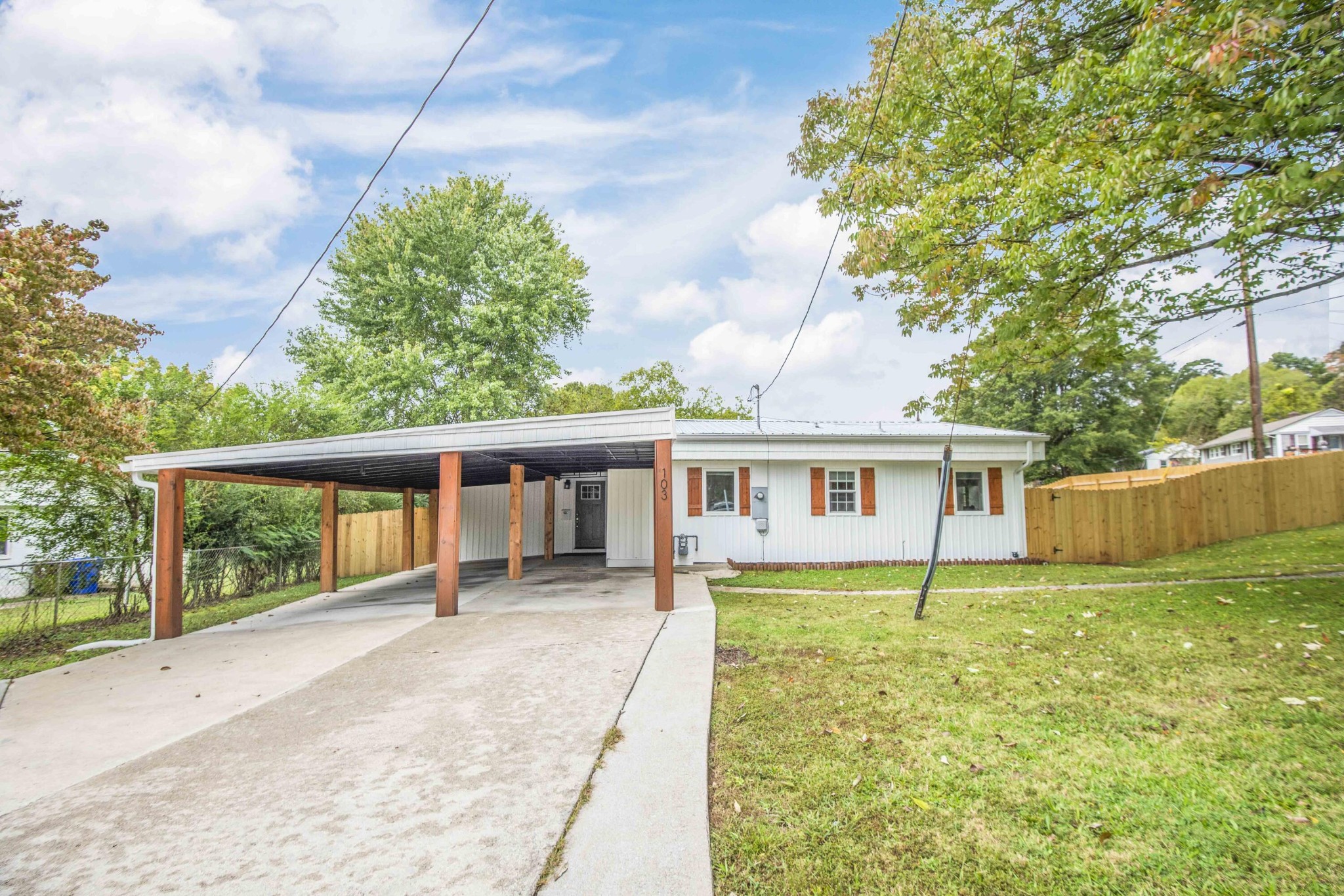 103 Queens Road Oak Ridge, TN 37830 - Photo 1 of 38