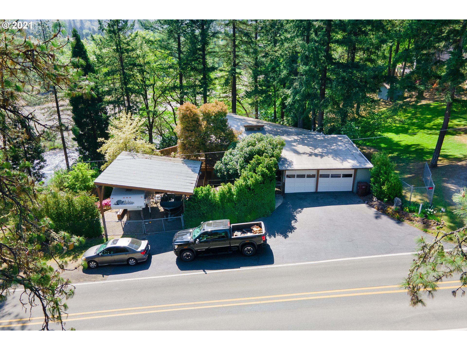 415 Gazley Road Myrtle Creek, OR 97457 - Photo 2 of 32