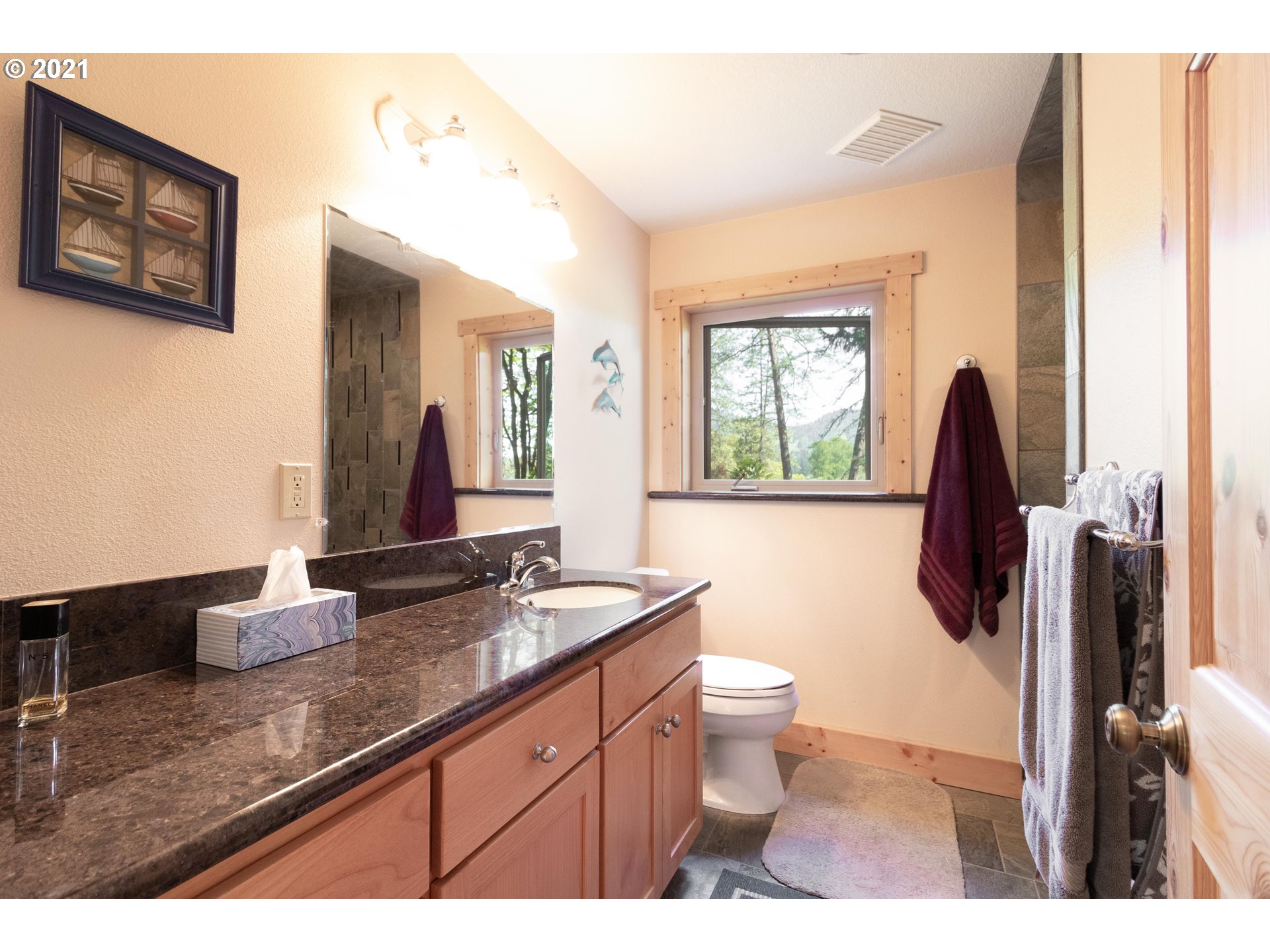 415 Gazley Road Myrtle Creek, OR 97457 - Photo 13 of 32
