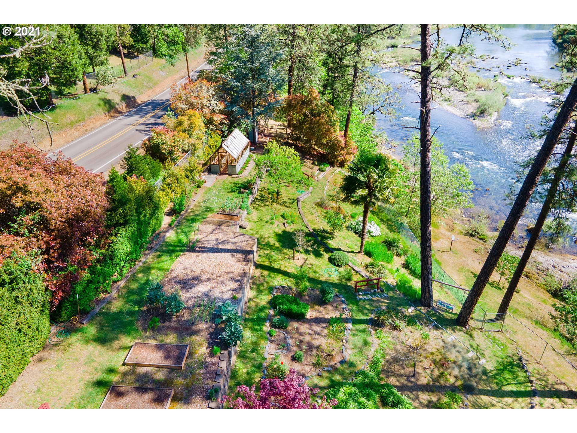 415 Gazley Road Myrtle Creek, OR 97457 - Photo 17 of 32