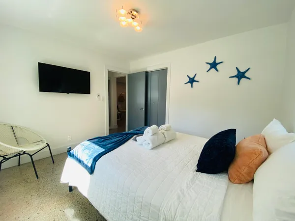 $2,700,000 | 304 Southeast 3rd Street, Delray Beach, FL 33483