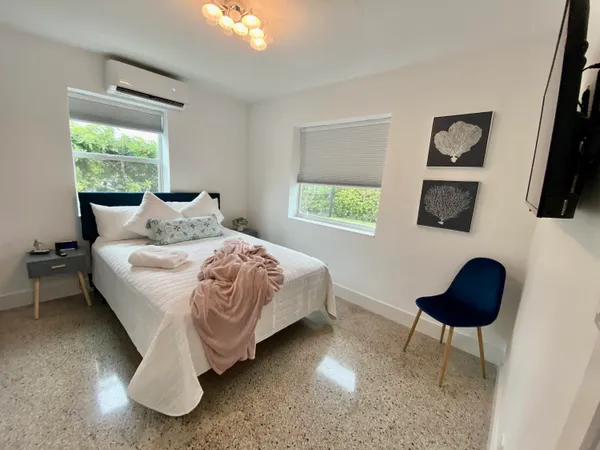 $2,700,000 | 304 Southeast 3rd Street, Delray Beach, FL 33483