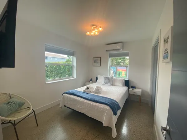 $2,700,000 | 304 Southeast 3rd Street, Delray Beach, FL 33483