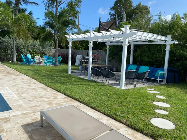 $2,700,000 | 304 Southeast 3rd Street, Delray Beach, FL 33483