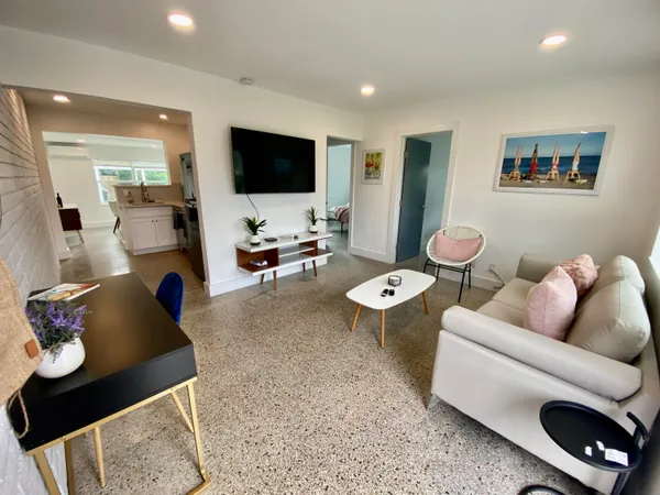 $2,700,000 | 304 Southeast 3rd Street, Delray Beach, FL 33483