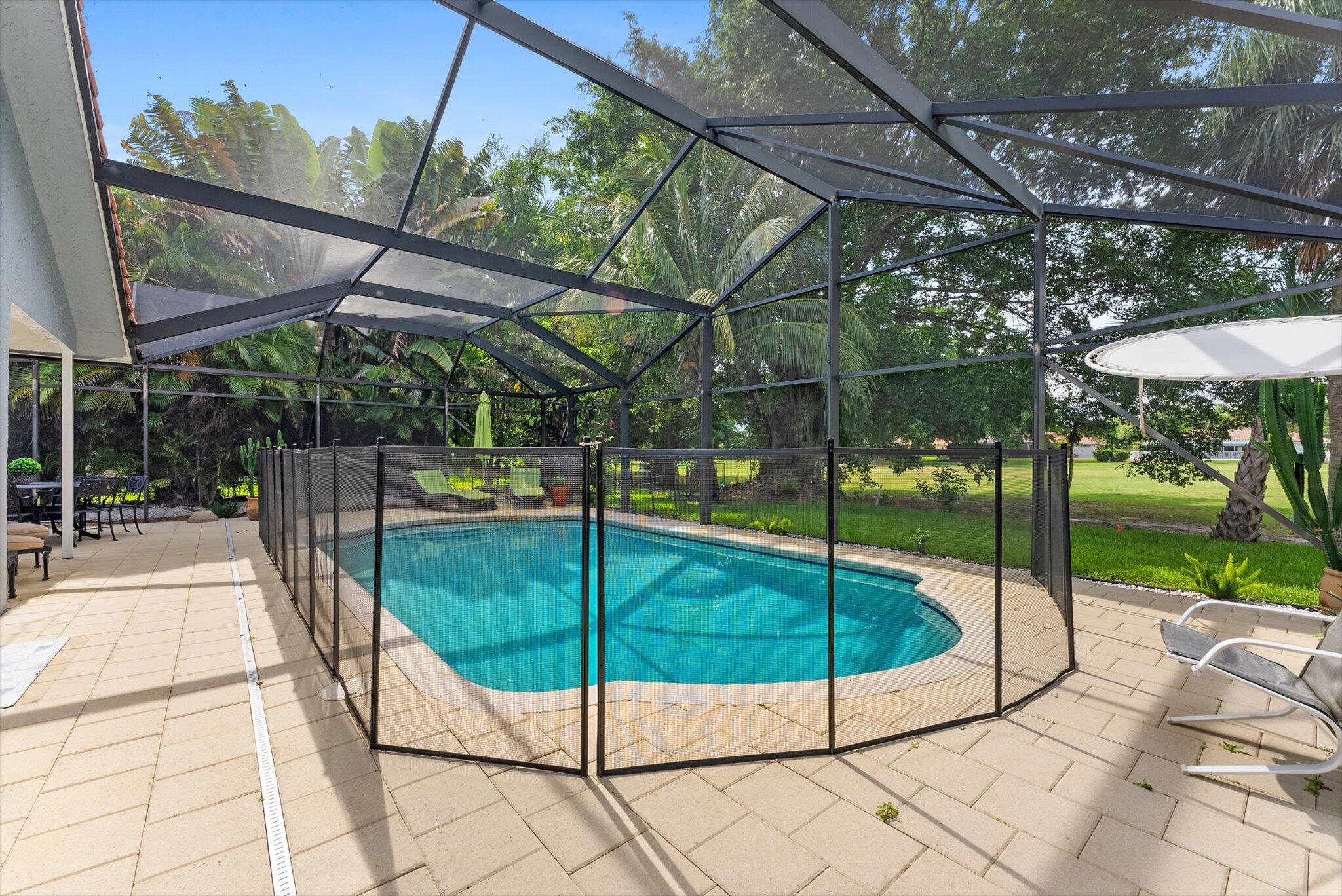 10167 Camelback Lane Boca Raton, FL 33498 - Photo 29 of 55 Pool