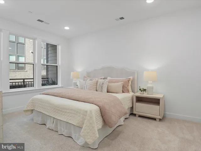 $520,000 | 21731 Dovekie Terrace, Unit 205, Ashburn, VA 20147