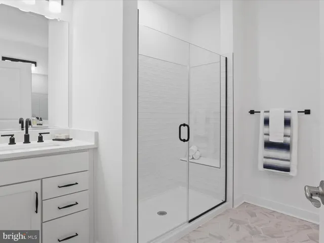 $520,000 | 21731 Dovekie Terrace, Unit 205, Ashburn, VA 20147