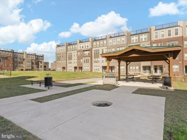 $520,000 | 21731 Dovekie Terrace, Unit 205, Ashburn, VA 20147