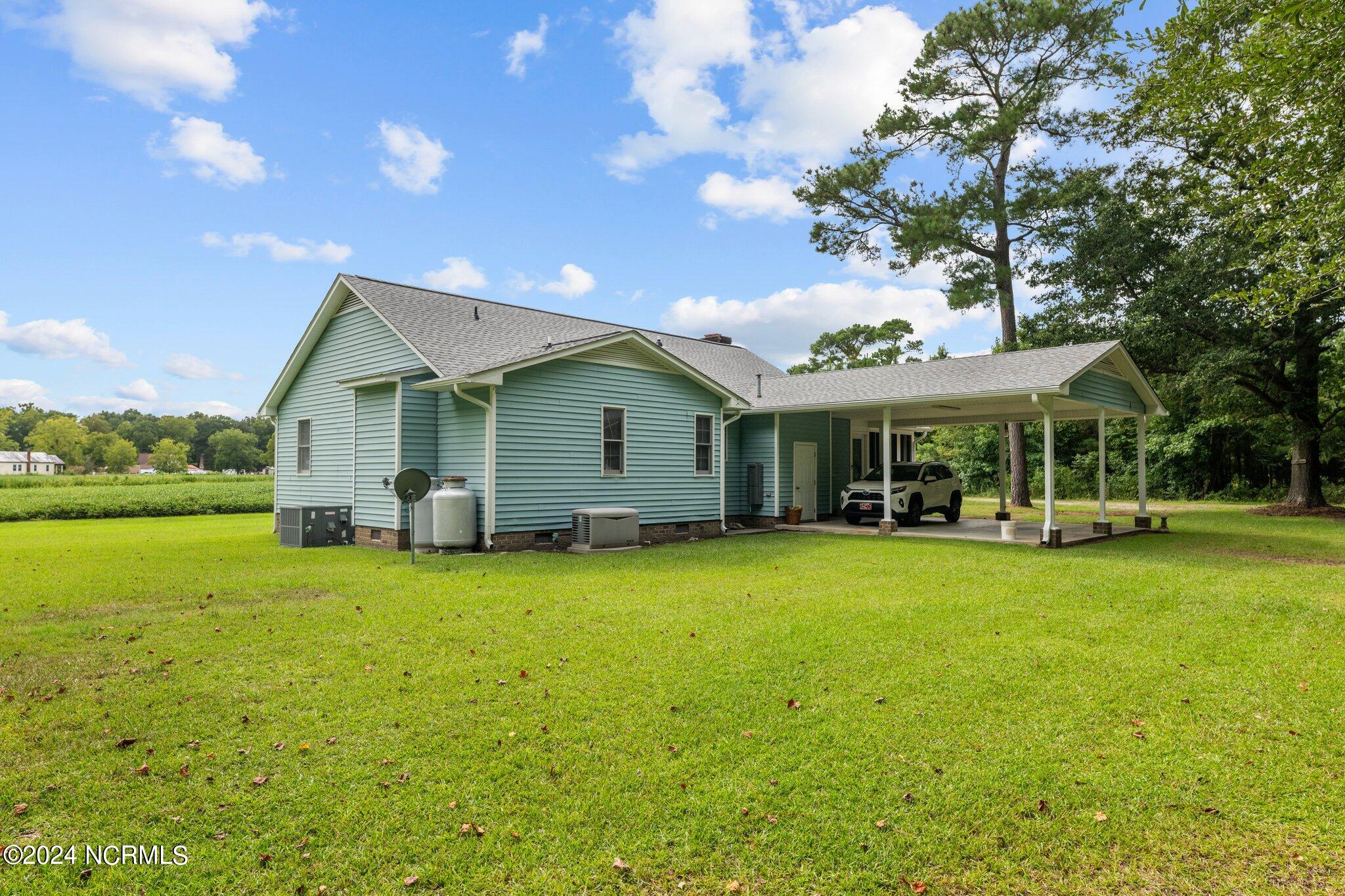 172 Truitt Road New Bern, NC 28560 - Photo 5 of 43 39-web-or-mls-DSC_3722