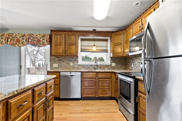 $469,000 | 5 Luther Avenue, East Providence, RI 02914