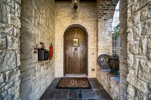 $2,595,000 | 6428 Lavendale Avenue, Dallas, TX 75230