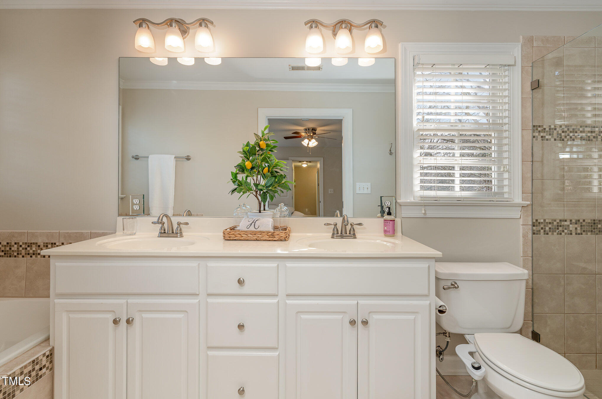 2500 Harptree Court Raleigh, NC 27613 - Photo 27 of 44 Primary Bath
