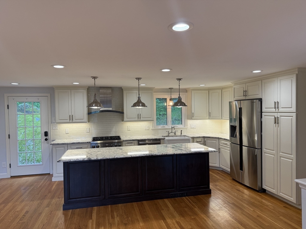 109 Elmwood Road Wellesley, MA 02481 - Photo 2 of 17