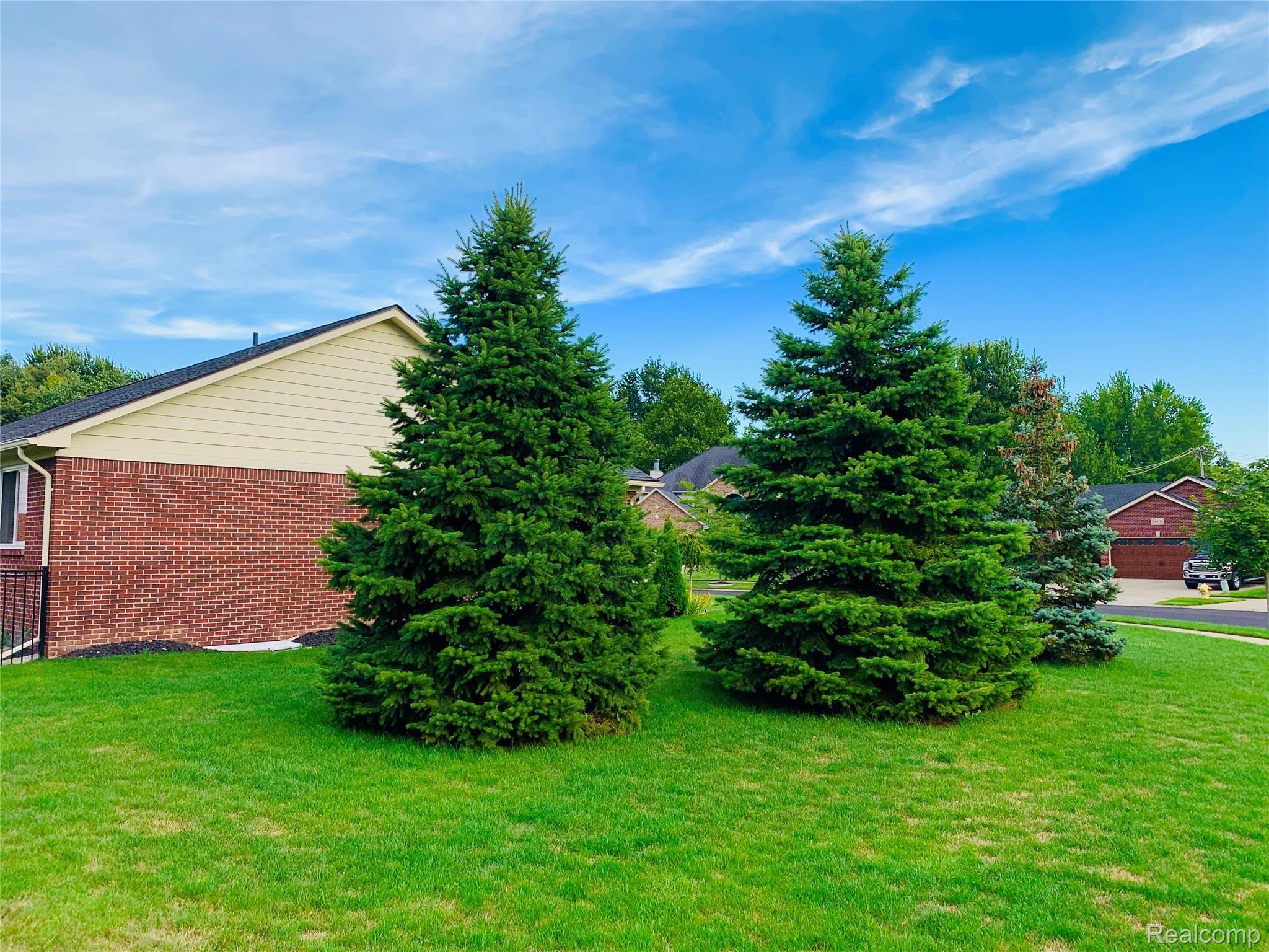 51432 Rivard Road New Baltimore, MI 48047 - Photo 25 of 57 IMG_9375.JPG
