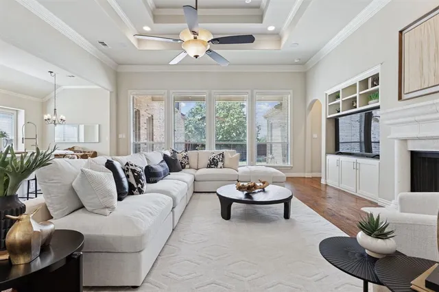 $999,000 | 2015 Crockett Circle, Irving, TX 75038