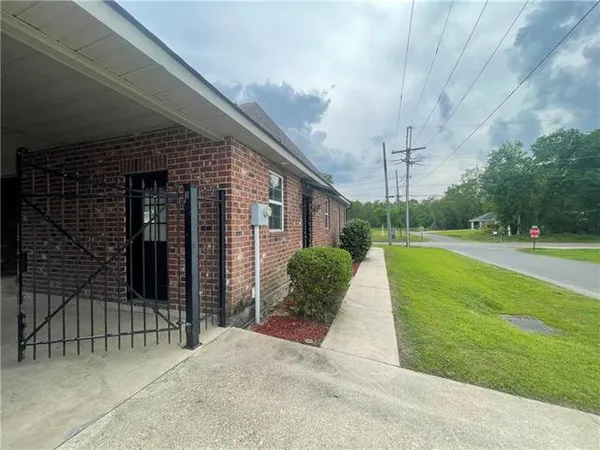 $260,000 | 672 Gardenia Street, Laplace, LA 70068