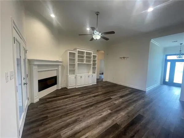 $260,000 | 672 Gardenia Street, Laplace, LA 70068