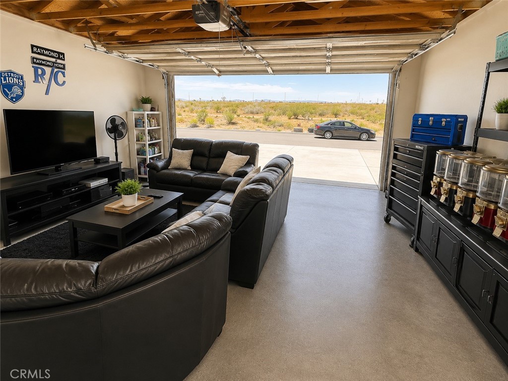 11796 Begonia Road Adelanto, CA 92301 - Photo 11 of 16 AI Photo