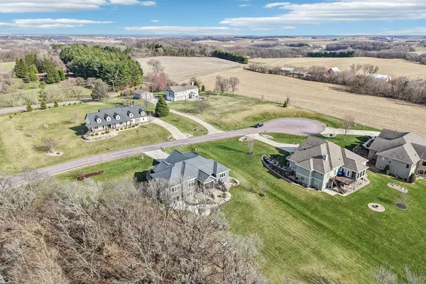 $1,149,900 | 6211 Amethyst Drive, Waunakee, WI 53597