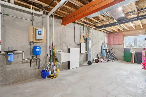 $1,149,900 | 6211 Amethyst Drive, Waunakee, WI 53597