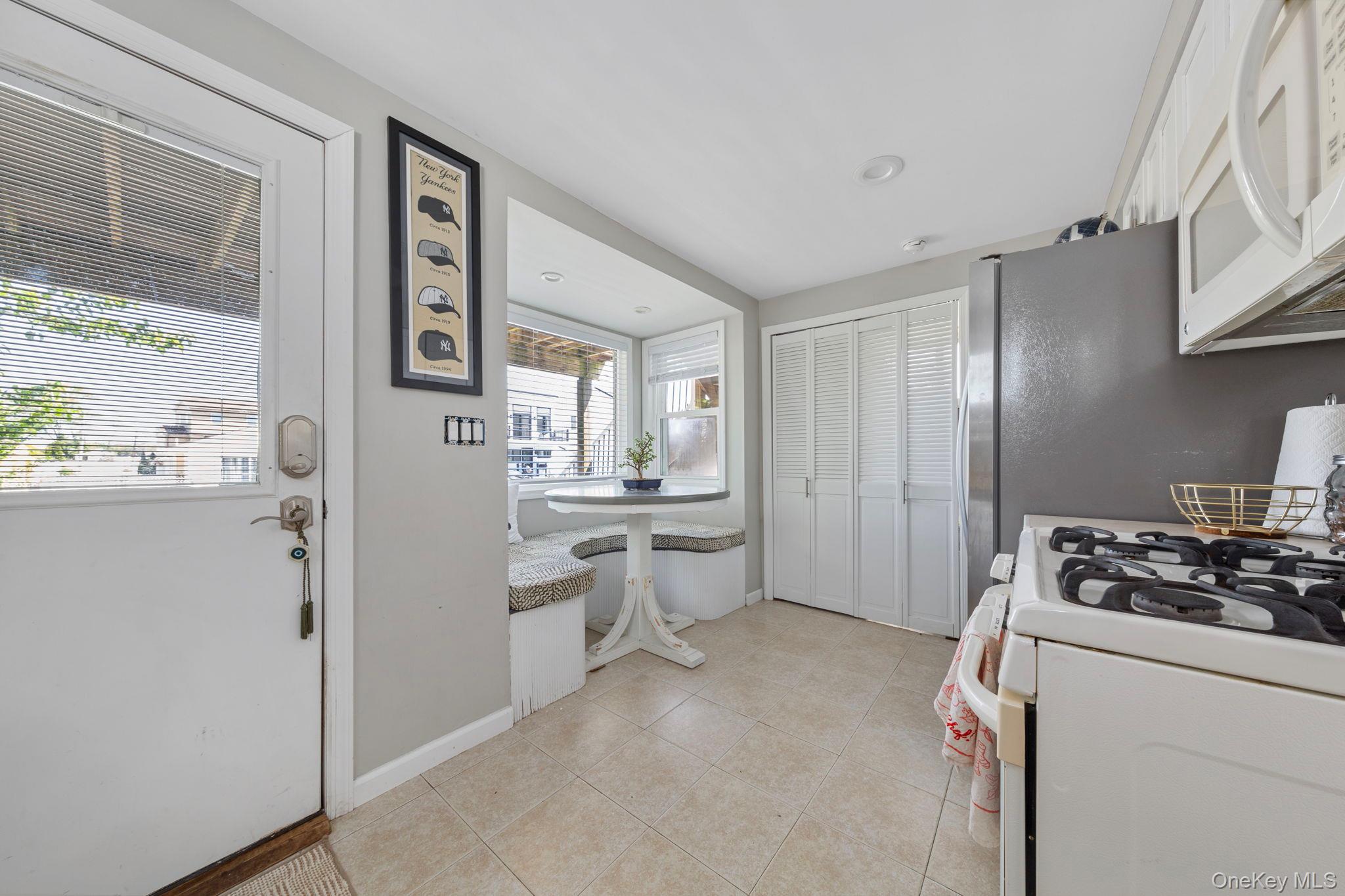 102 Clubhouse Road Bellmore, NY 11710 - Photo 7 of 23