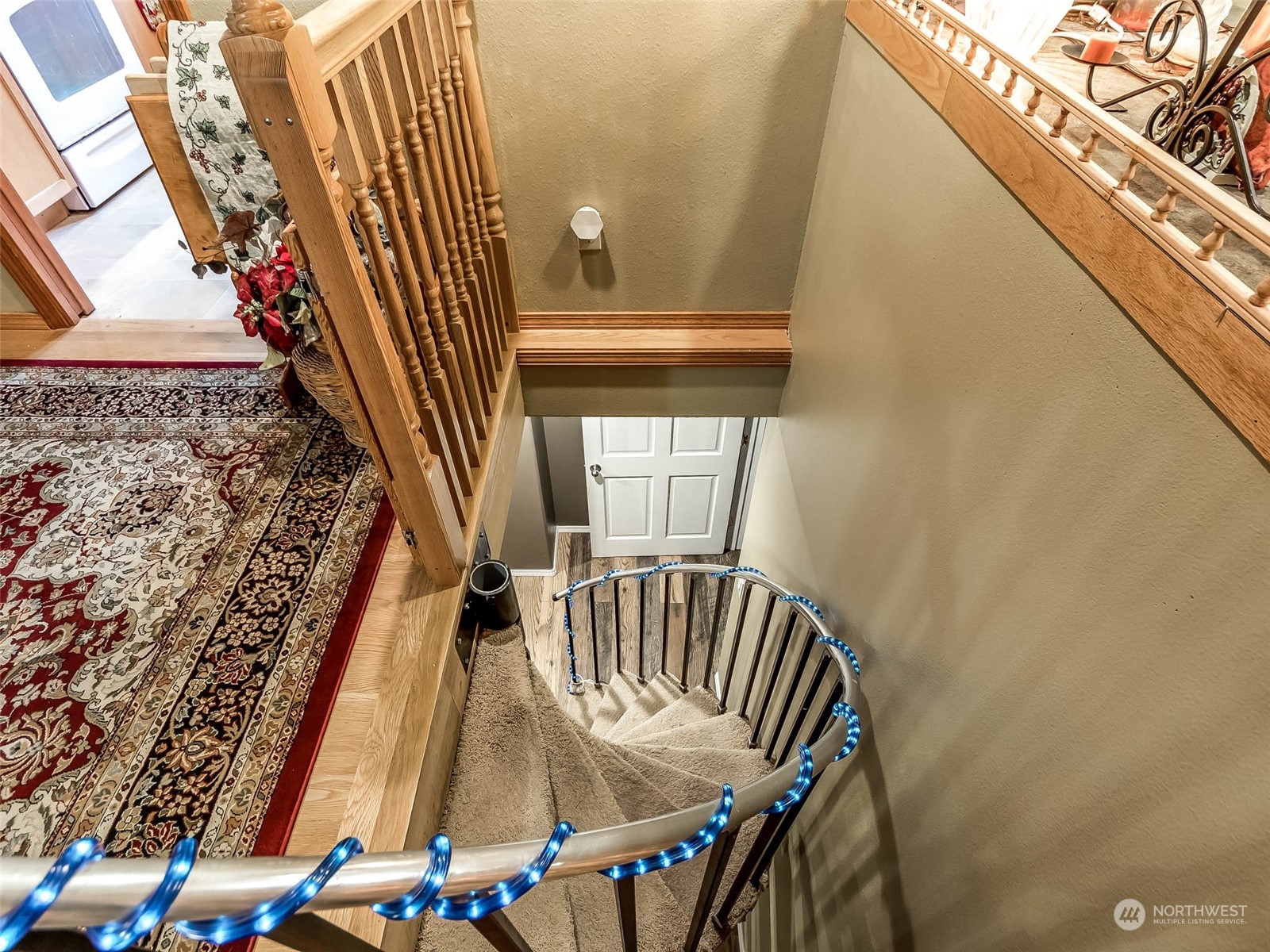 6 White Road Raymond, WA 98577 - Photo 8 of 40 a view of balcony with furniture