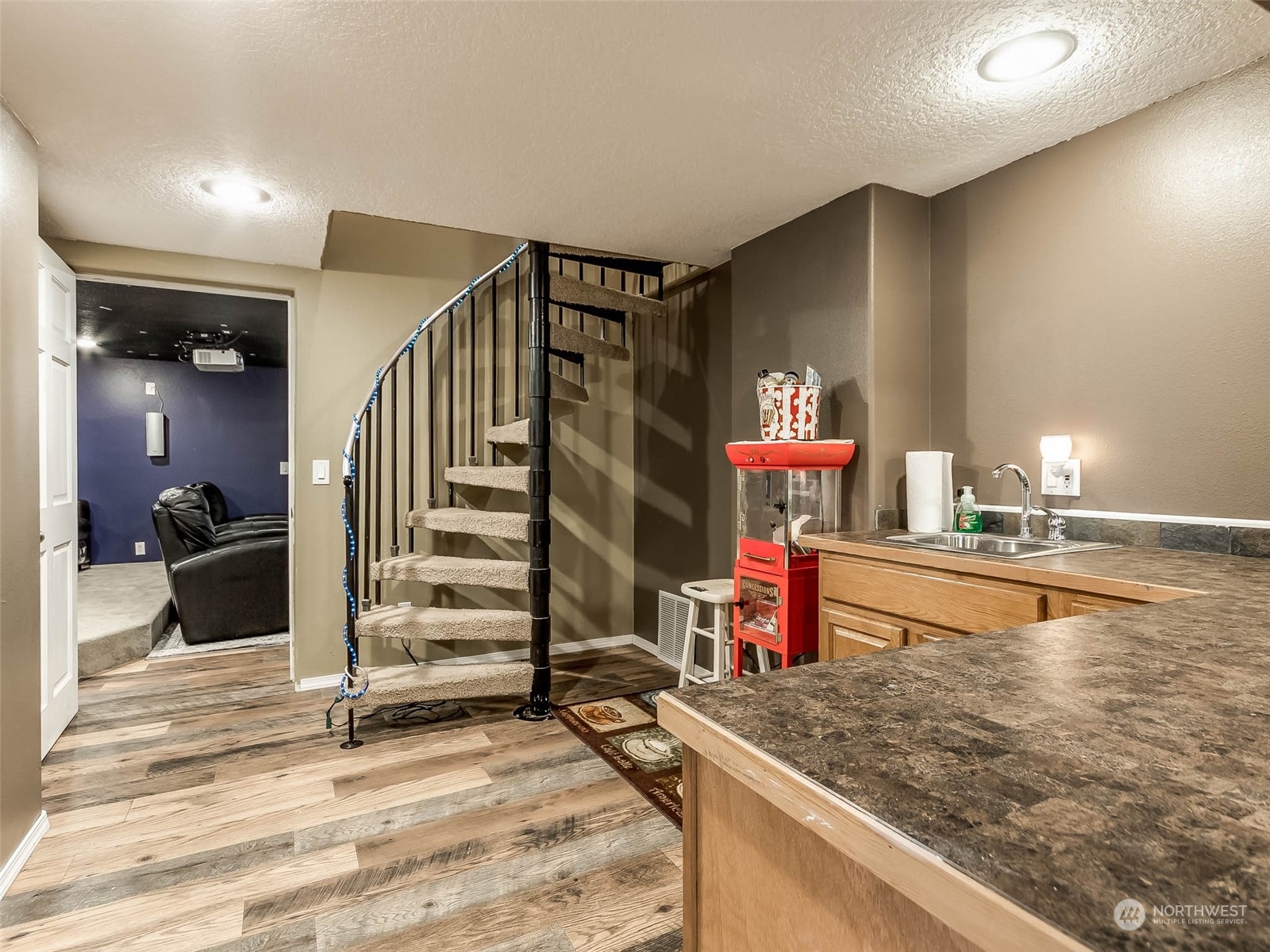 6 White Road Raymond, WA 98577 - Photo 9 of 40 a view of a living room and entryway