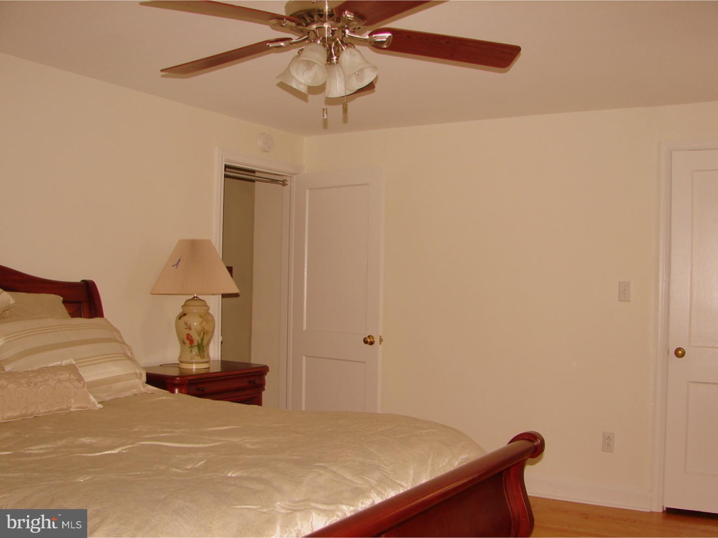 527 Ridley Circle Morton, PA 19070 - Photo 12 of 20 Gallery Image 12