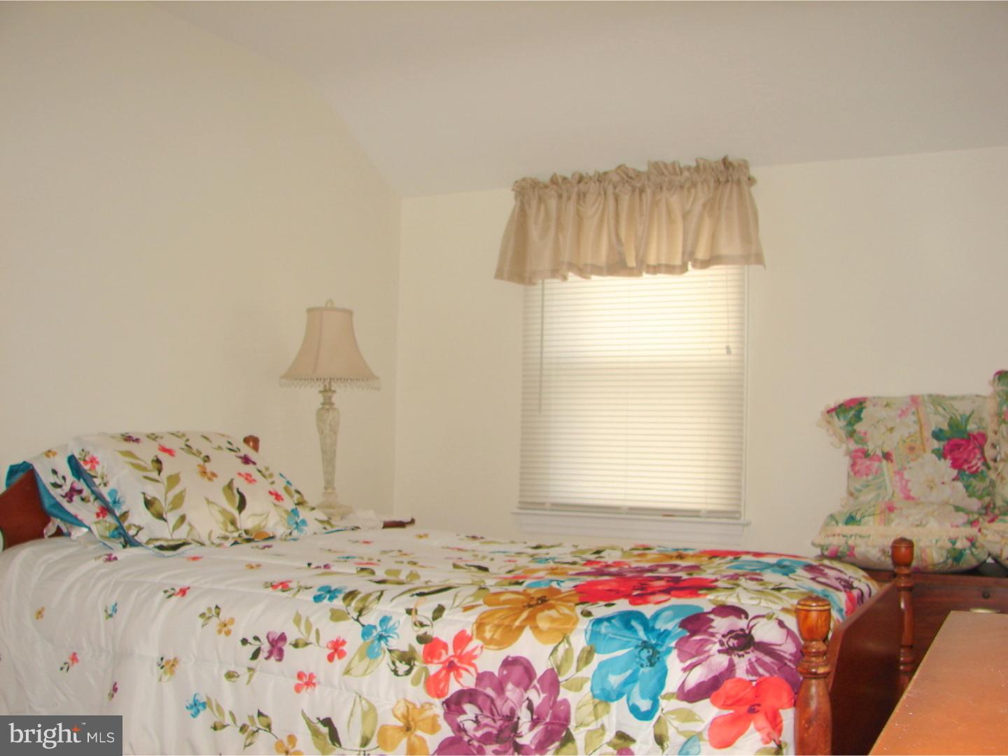 527 Ridley Circle Morton, PA 19070 - Photo 13 of 20 Gallery Image 13