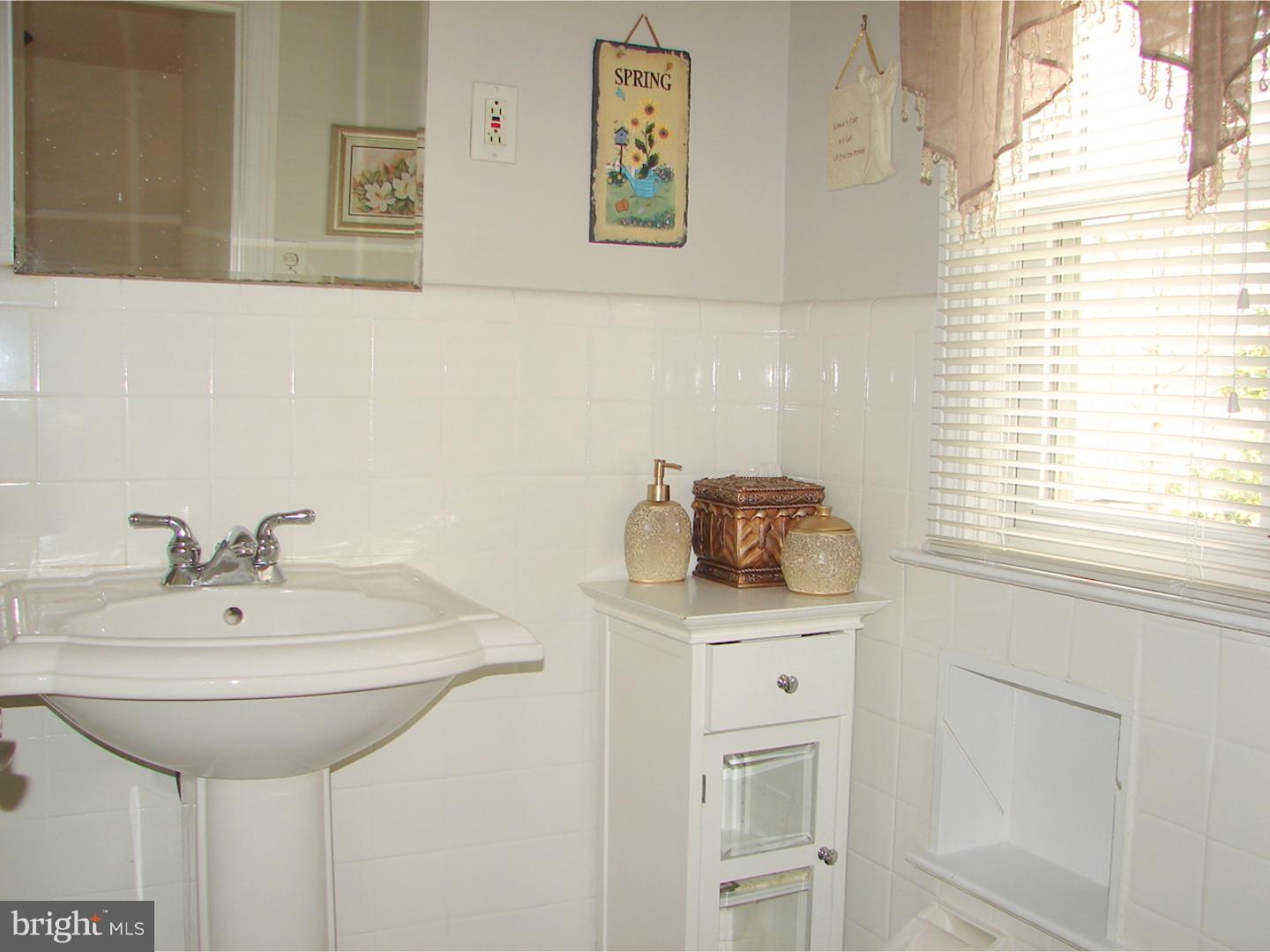 527 Ridley Circle Morton, PA 19070 - Photo 15 of 20 Gallery Image 15