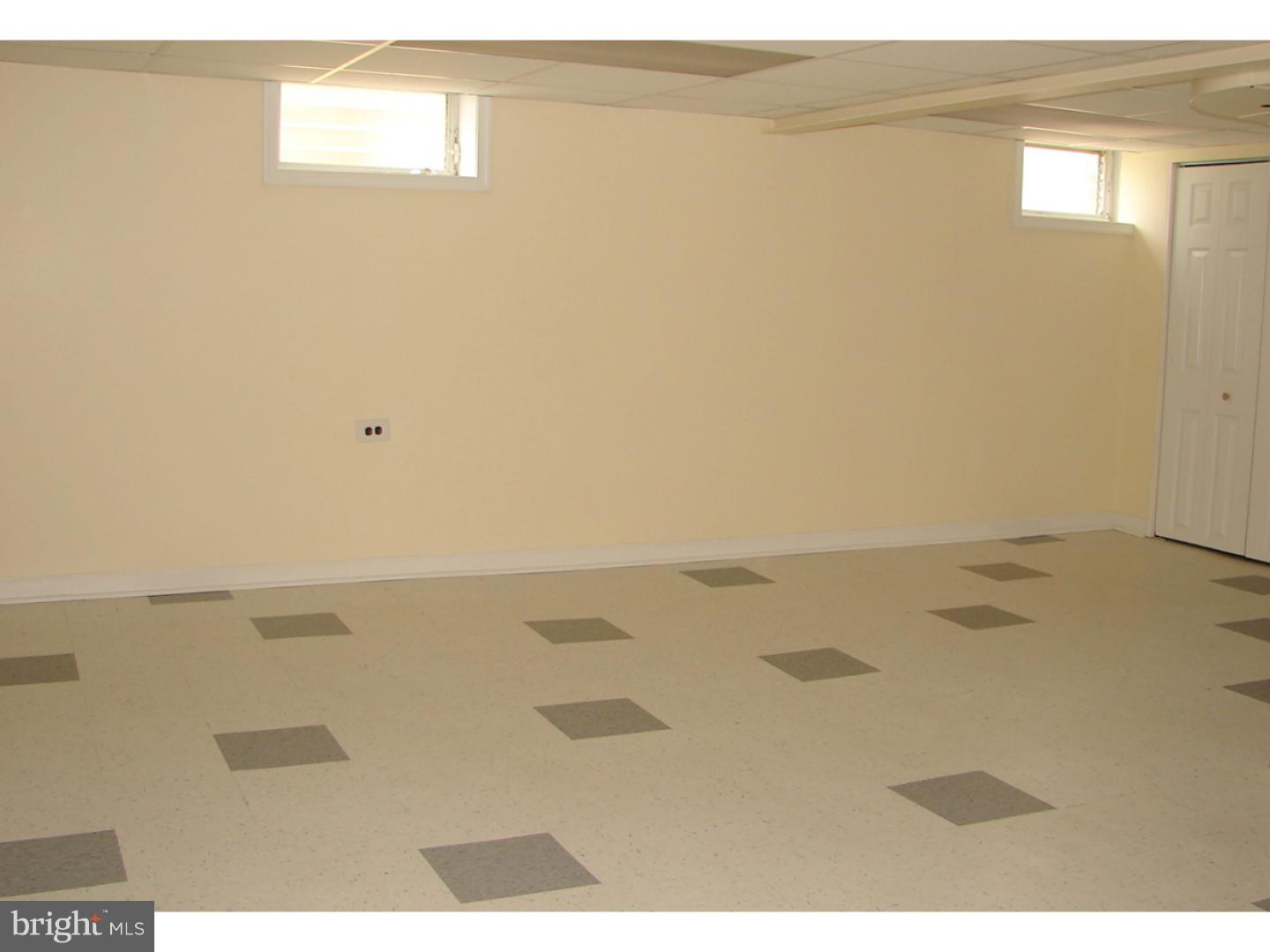 527 Ridley Circle Morton, PA 19070 - Photo 17 of 20 Gallery Image 17