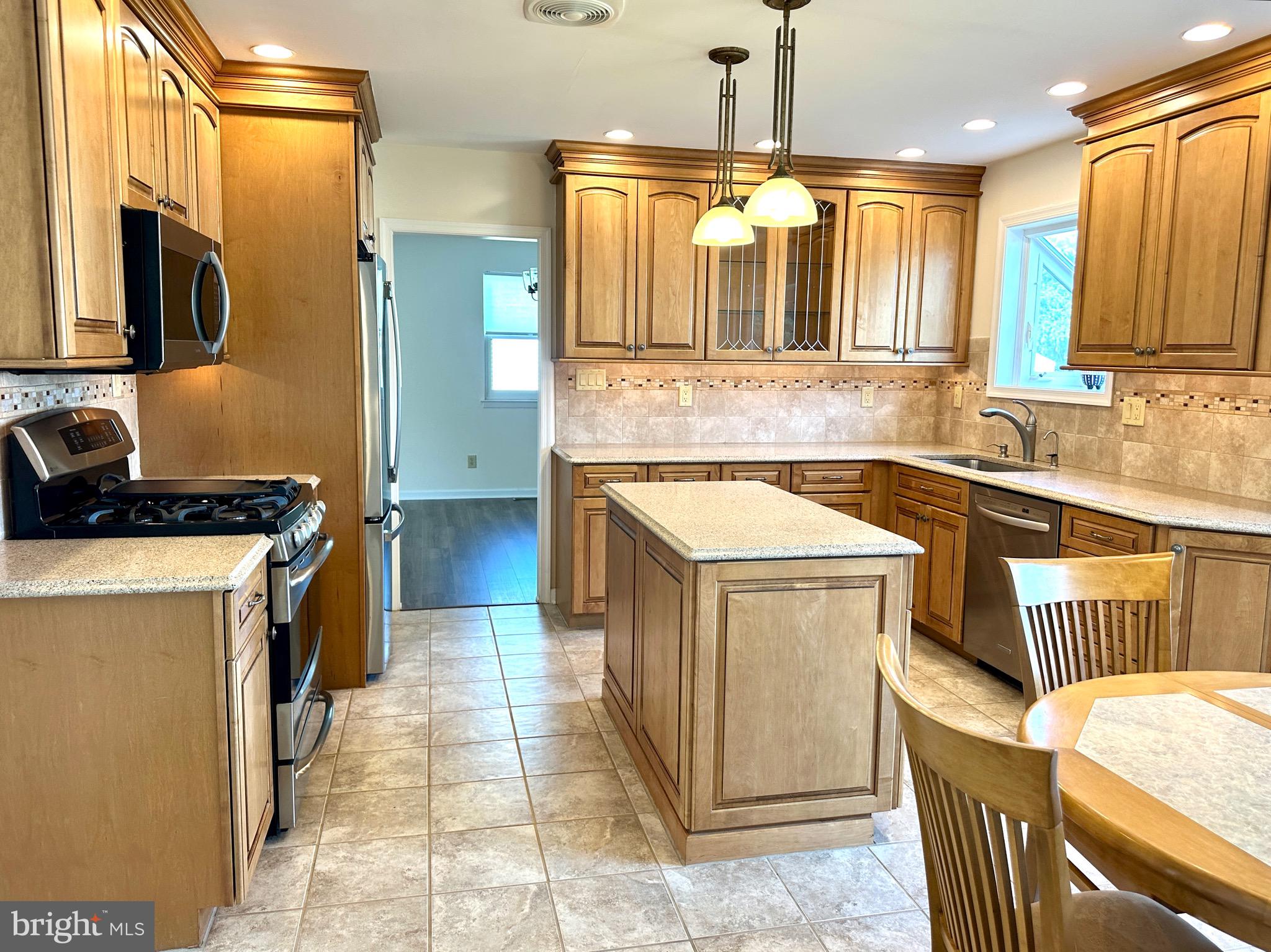 760 Parmentier Road Warminster, PA 18974 - Photo 28 of 66 Gallery Image 28