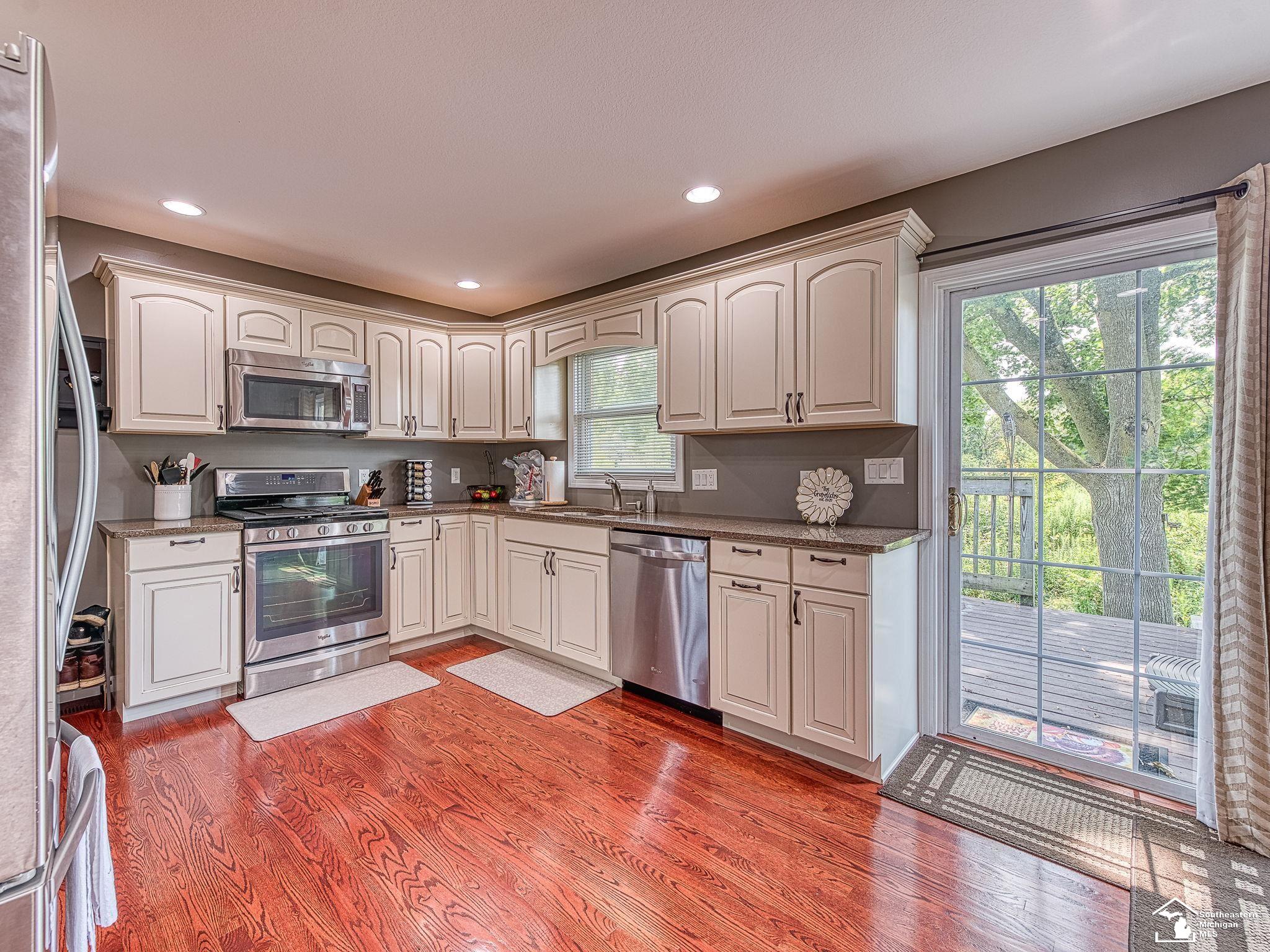7845 Bluebush Road Maybee, MI 48159 - Photo 6 of 32