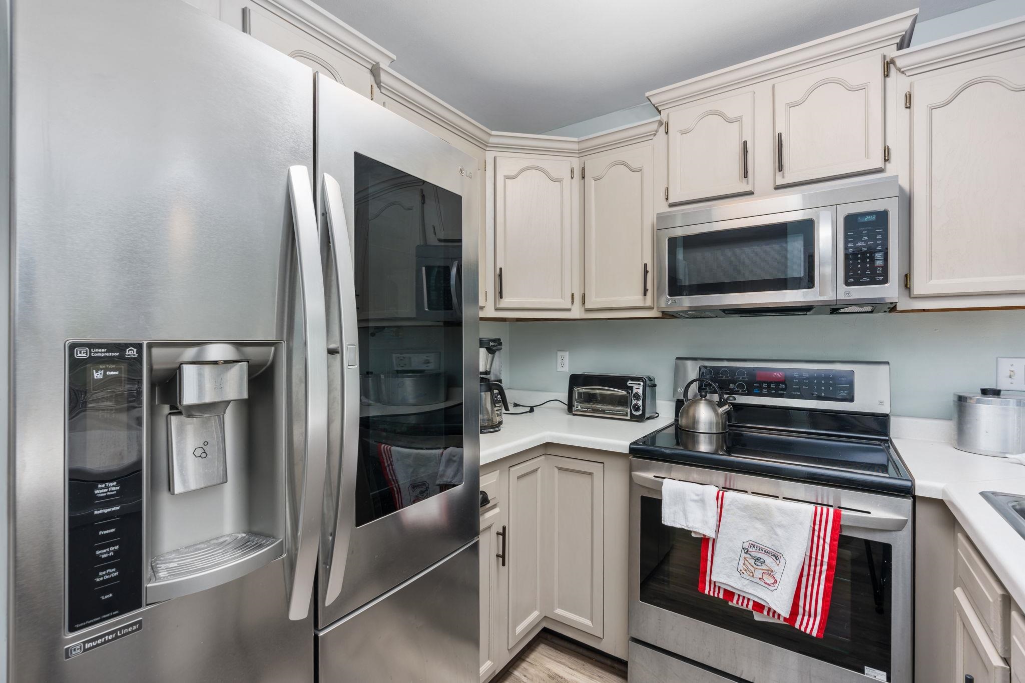 227 Canyon Road, Unit 6 Wisconsin Dells, WI 53965 - Photo 5 of 39