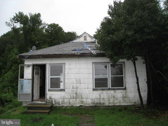 2501 Barrison Point Road Essex, MD 21221 - Photo 5 of 8 Exterior (Rear)