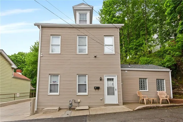 a side view of a house