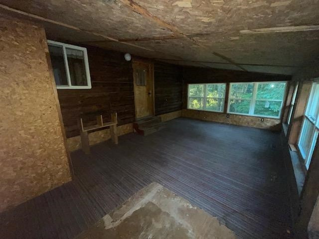 2600 Silerton Road Henderson, TN 38340 - Photo 17 of 38 a view of empty room with wooden floor and fan