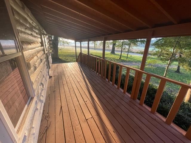 2600 Silerton Road Henderson, TN 38340 - Photo 10 of 38 a view of balcony with wooden floor