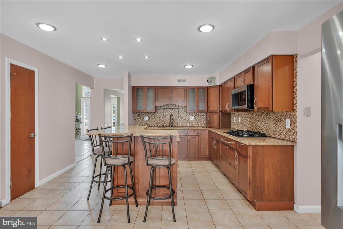 27 Upton Way Sewell, NJ 08080 - Photo 13 of 37 Gallery Image 13